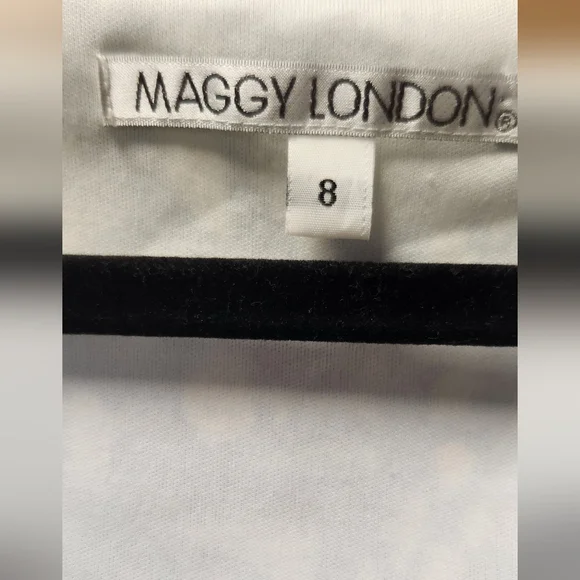 Maggy London Women’s Faux Wrap V Neck sleeveless Dress White Blue Size 8 - Picture 4 of 4